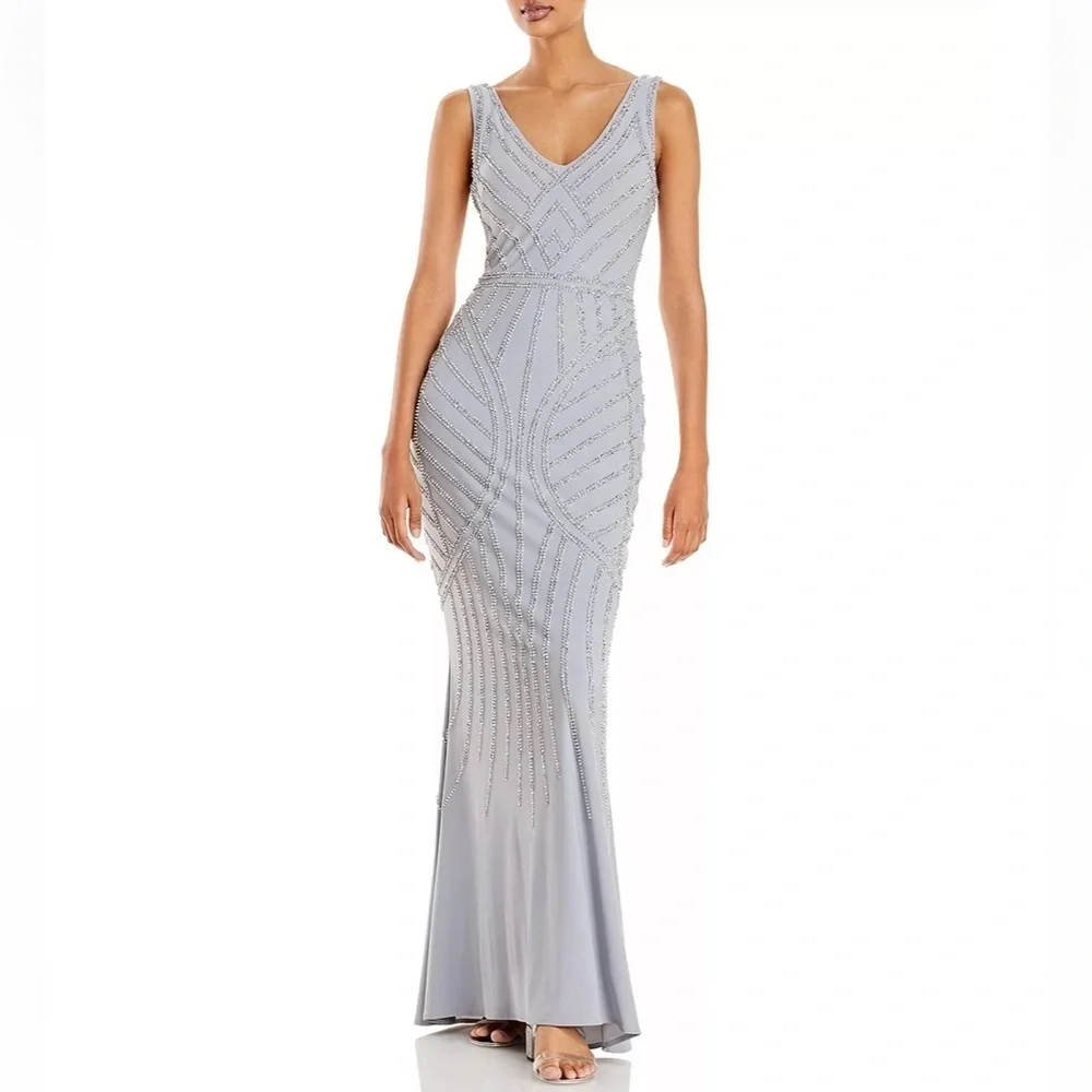 AQUA Embellished Column Gown - 100% Exclusive silver size 4 New - Picture 1 of 16